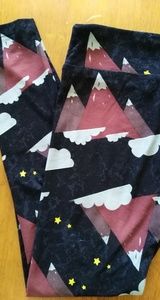 Lularoe mountain leggings
